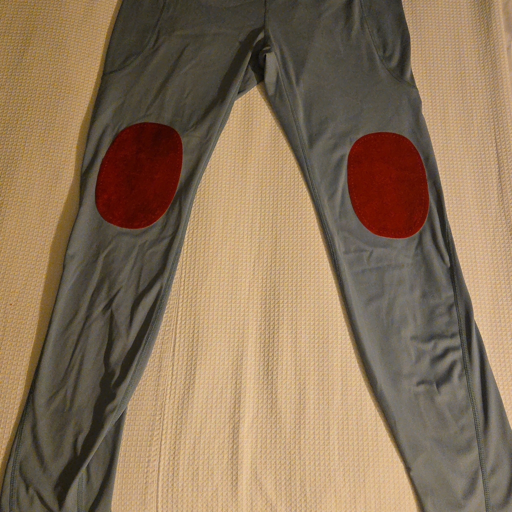 Women’s Sportswear Leggings Gray w/ Red Knee‎ Patches Size L (UK XL) Act300